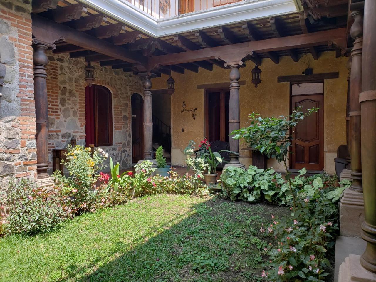 La Casa De La Alameda Bed and Breakfast Antigua Buitenkant foto